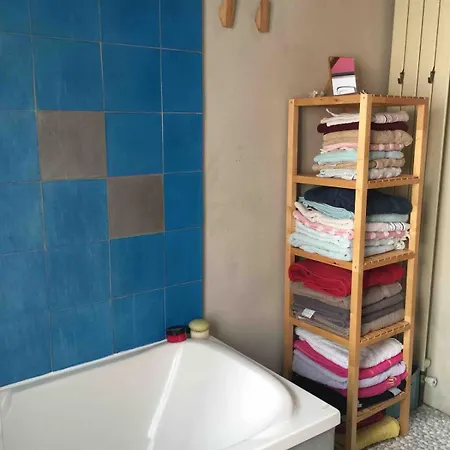 Charming House Near Paris Vakantiehuis Montreuil (Seine-Saint-Denis)